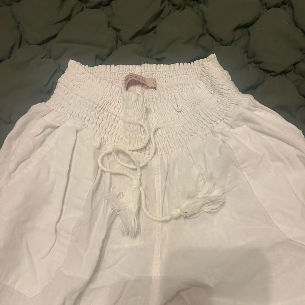 Elegant White Wide Leg Pants for Women. Never Used - Picture 4 of 6